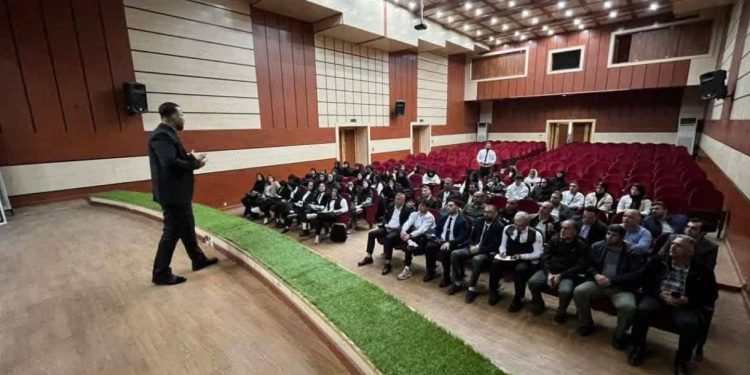 دوره ارتقاء داوری درجات ۱، ۲ و ۳ گروه تاپ کیک‌بوکسینگ ایران به میزبانی شهر بابل